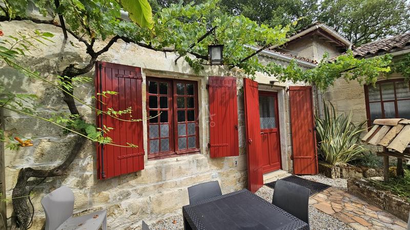 Maison - 332 m² - 6 pièces