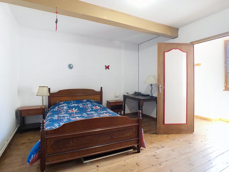 Villa - 241 m² - 6 pièces