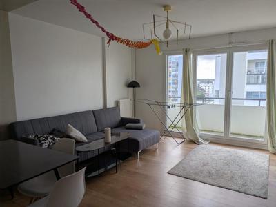 Appartement - 84 m² - 4 pièces