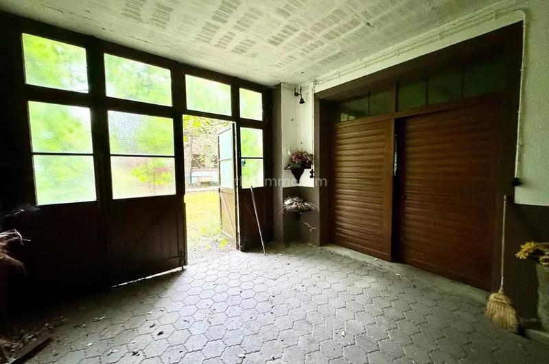 Maison - 312 m² - 12 pièces