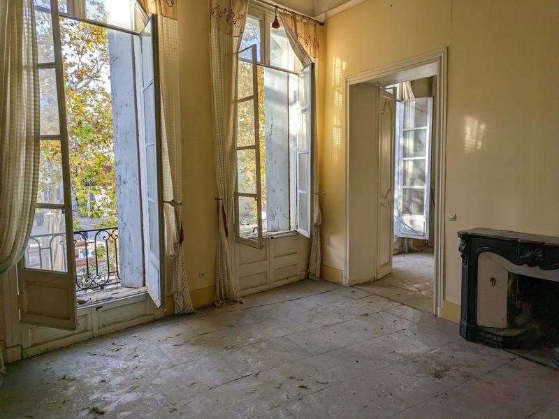 Appartement - 220 m² - 6 pièces