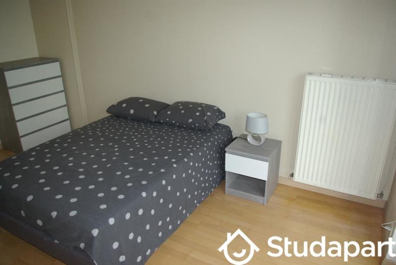 Chambre - 10 m² - 1 pièce