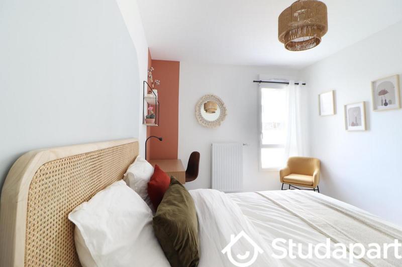 Chambre - 11 m² - 1 pièce