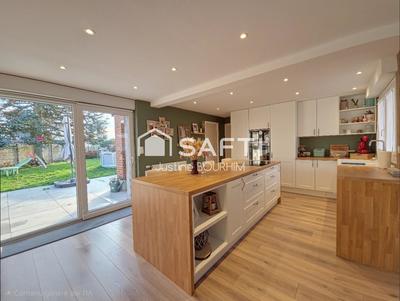 Maison - 110 m² - 6 pièces