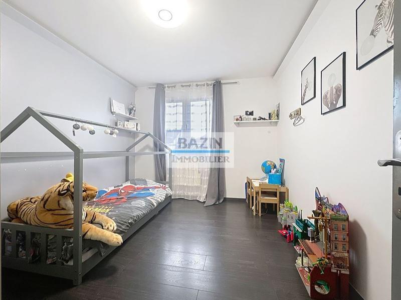 Maison traditionnelle - 96 m² - 6 pièces