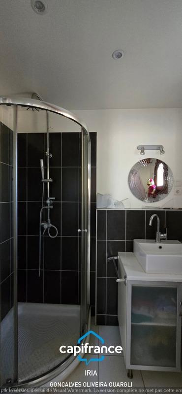 Propriété - 190 m² - 6 pièces