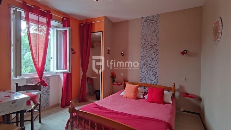 Moulin - 380 m² - 12 pièces