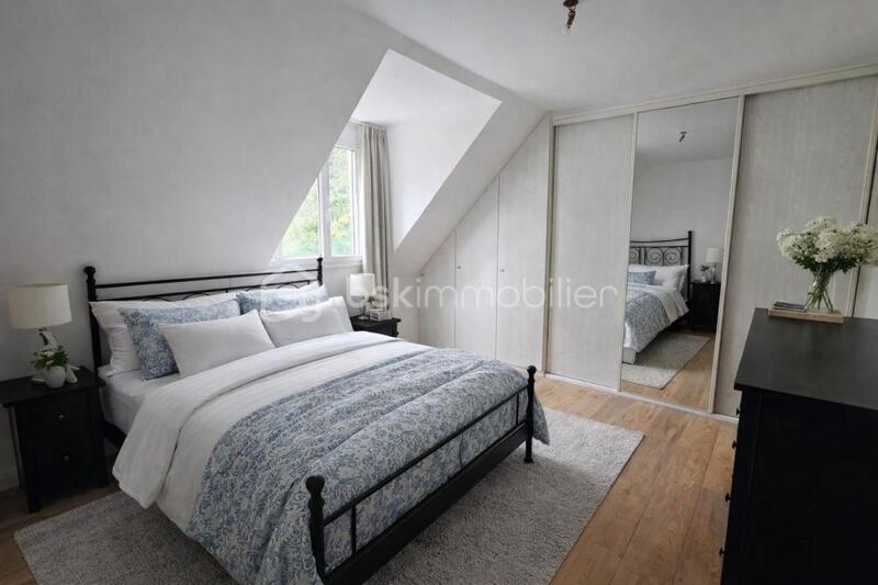 Pavillon - 155 m² - 7 pièces