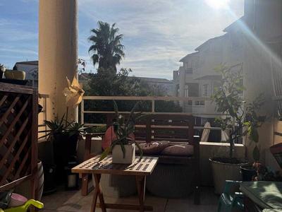 Appartement - 97 m² - 4 pièces