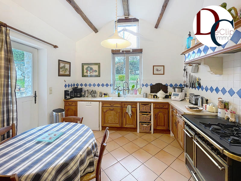 Maison - 226 m² - 8 pièces