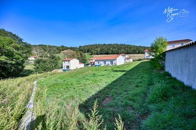 Terrain constructible - 737 m²