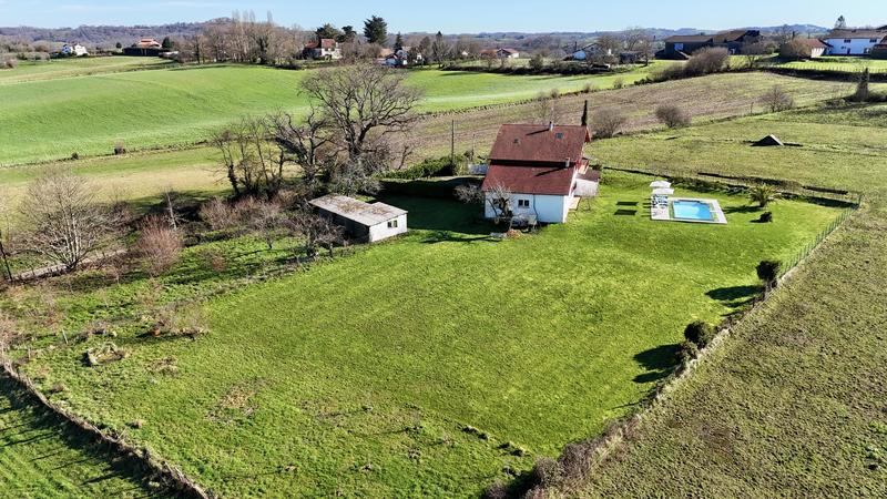 Demeure - 311 m² - 12 pièces