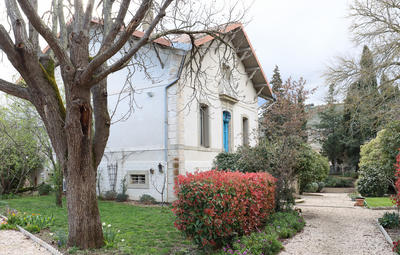 Propriété - 270 m² - 5 pièces