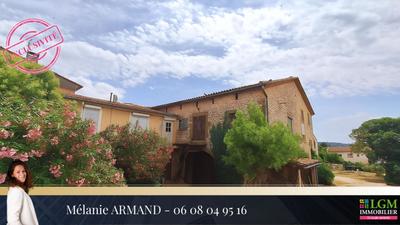 Maison - 347 m² - 2 pièces