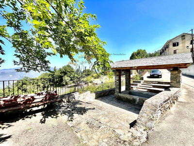 Appartement - 79 m² - 4 pièces