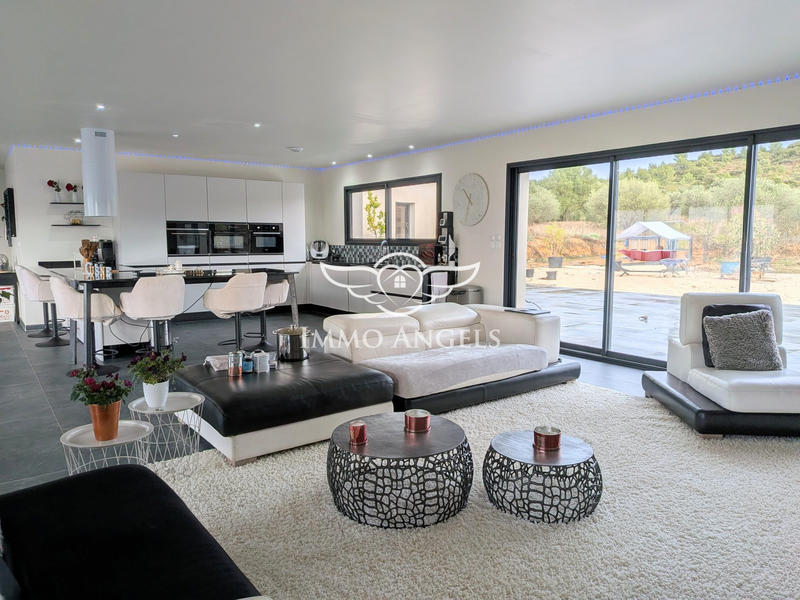 Maison contemporaine - 206 m² - 5 pièces