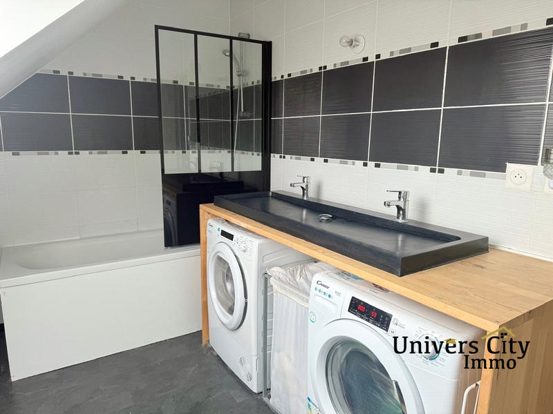 Maison - 103 m² - 6 pièces