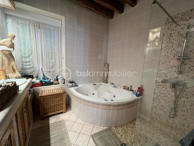 Maison en pierre - 176 m² - 7 pièces