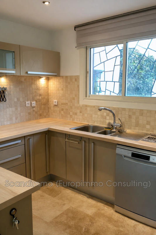 Maison - 101 m² - 5 pièces