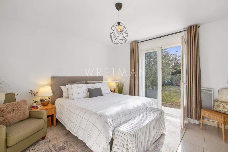 Villa - 253 m² - 12 pièces