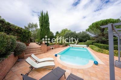 Maison - 344 m² - 7 pièces