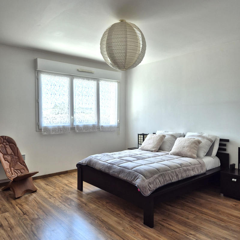 Maison - 102 m² - 4 pièces