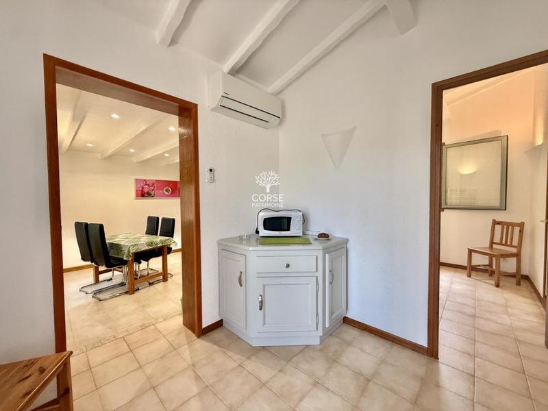 Villa - 185 m² - 15 pièces