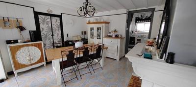 Maison - 100 m² - 8 pièces