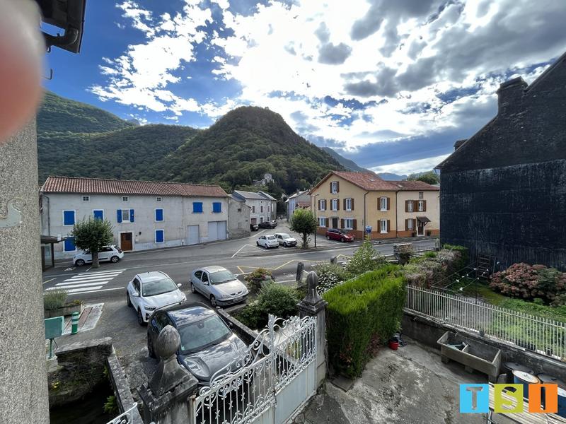 Maison - 200 m² - 7 pièces