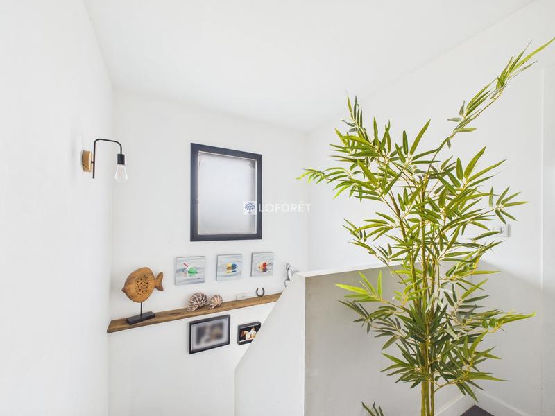 Maison - 167 m² - 6 pièces