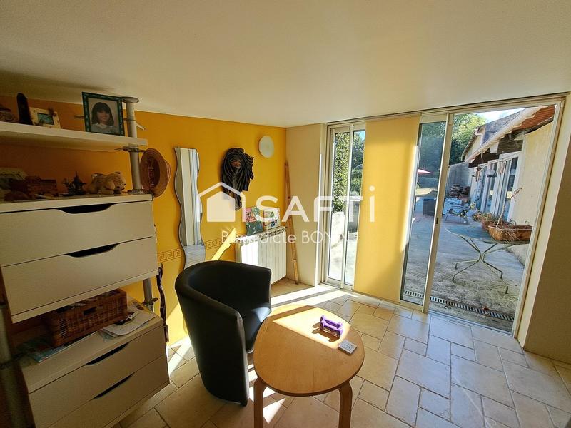 Maison - 220 m² - 5 pièces