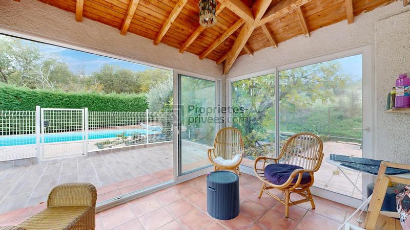 Maison - 260 m² - 9 pièces