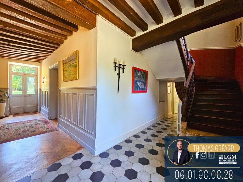 Propriété - 500 m² - 18 pièces