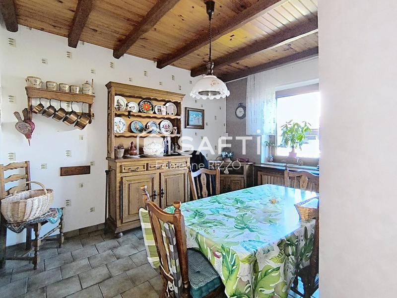 Maison - 121 m² - 5 pièces