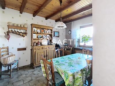 Maison - 121 m² - 5 pièces