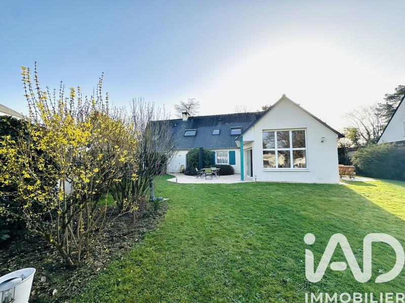 Maison - 167 m² - 9 pièces