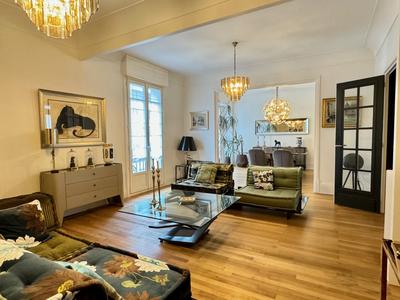 Appartement - 156 m² - 6 pièces