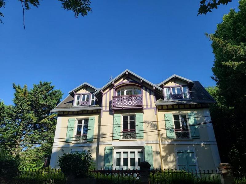 Maison - 188 m² - 10 pièces