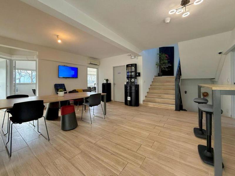 Bureau - 11 m² - 1 pièce