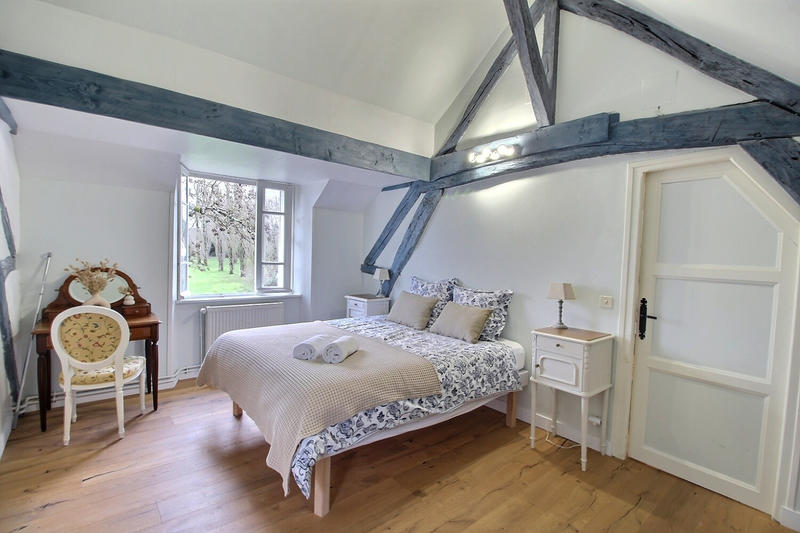 Demeure - 233 m² - 10 pièces