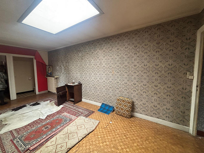 Maison - 200 m² - 7 pièces