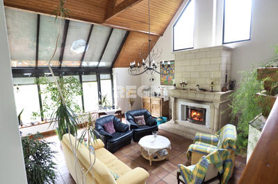 Maison - 280 m² - 7 pièces