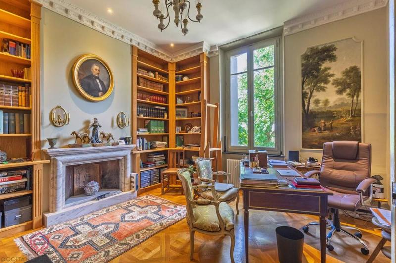 Maison de maîtres - 240 m² - 10 pièces