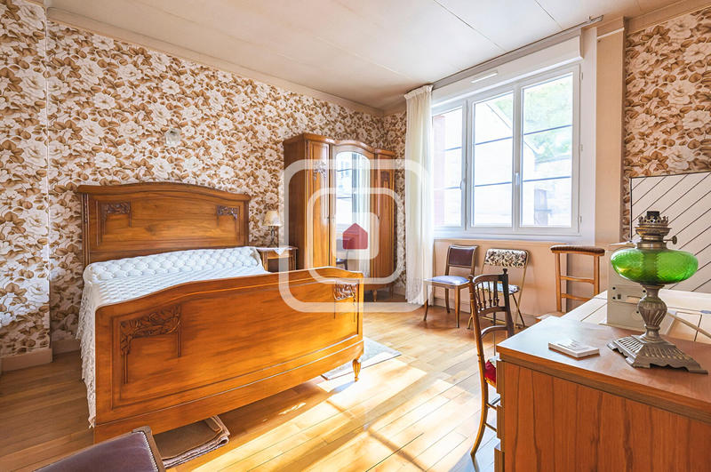 Maison - 160 m² - 5 pièces