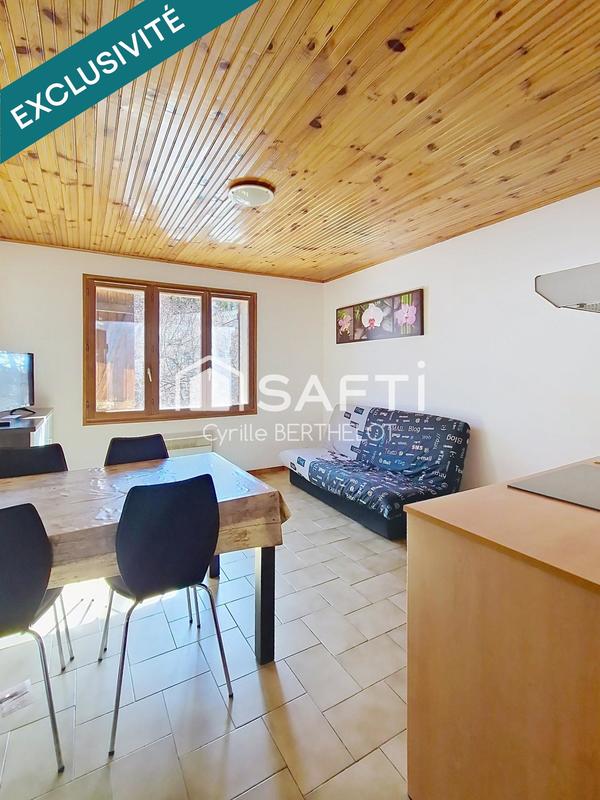 Appartement - 88 m² - 8 pièces