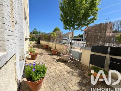 Appartement - 93 m² - 4 pièces