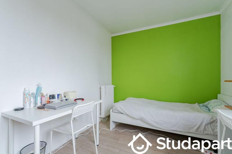 Chambre - 60 m² - 1 pièce