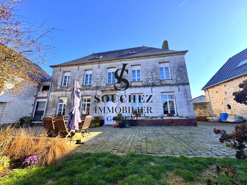 Maison - 250 m² - 8 pièces