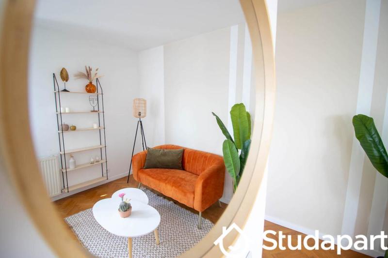 Chambre - 15 m² - 1 pièce