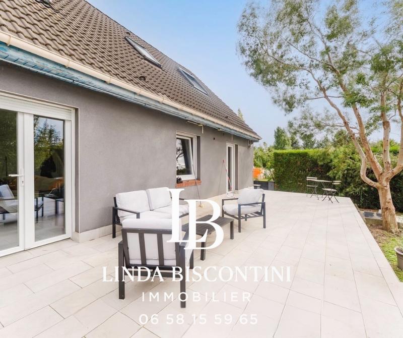 Maison - 223 m² - 7 pièces